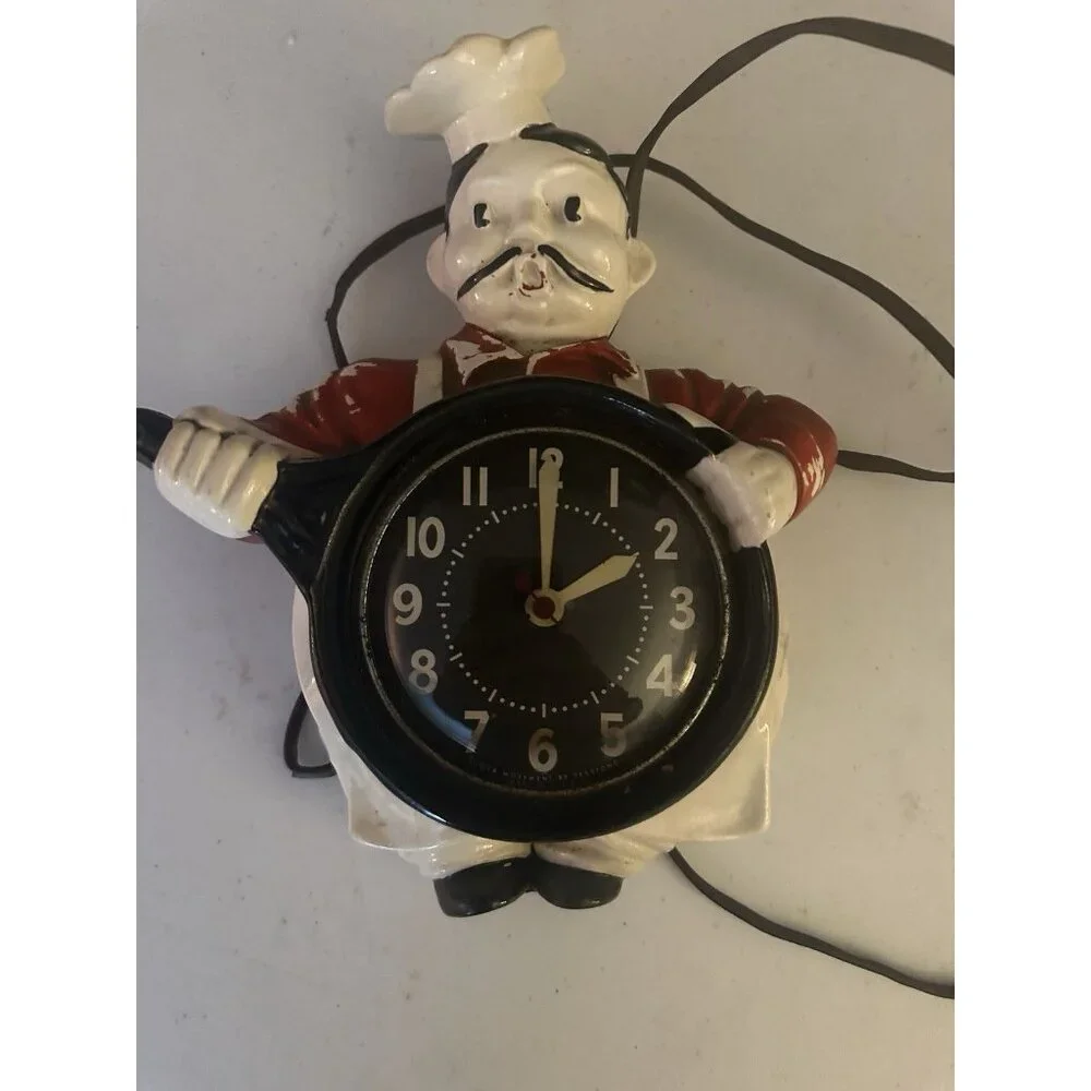 RED WING POTTERY CHEF KITCHEN WALL CLOCK 1947 VINTAGE‎